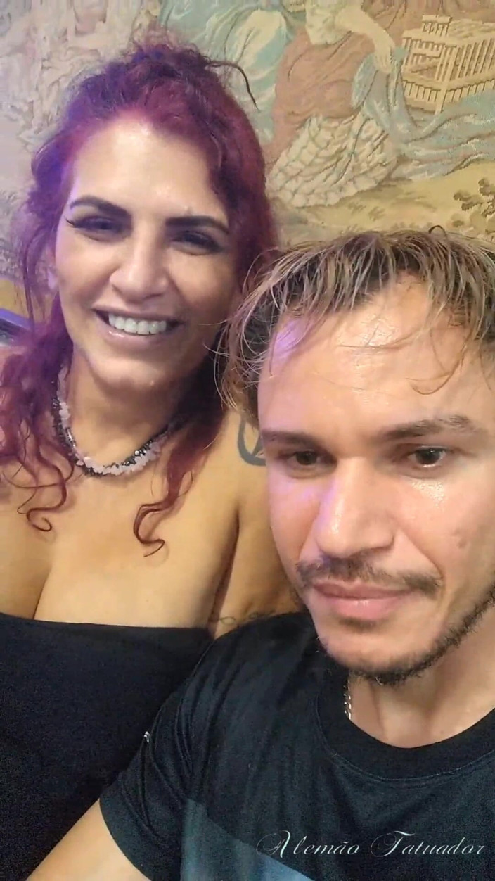 Amador: Tatuatrice tedesca e Melissa debauchers dietro le quinte