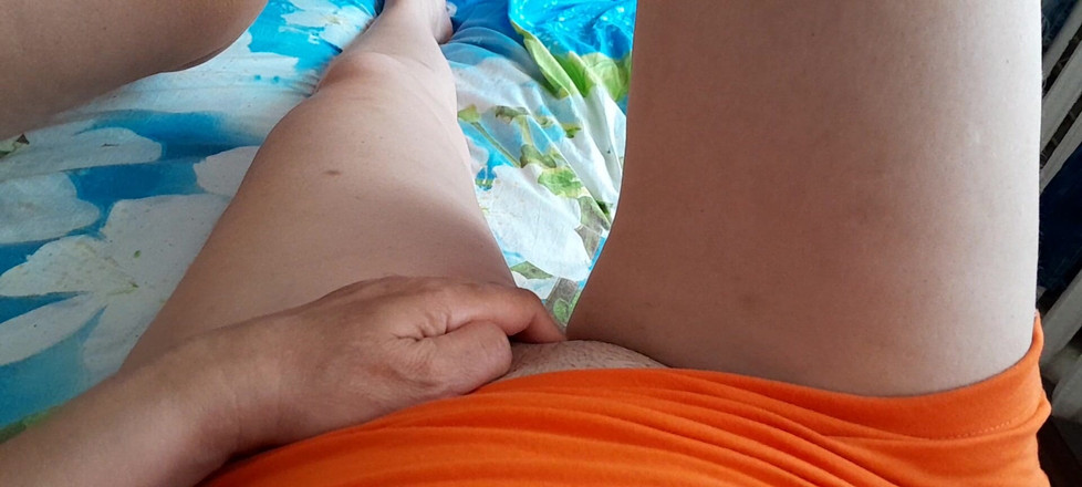 Lesbian-candys: Guardo le mie vicine lesbiche e masturbarmi