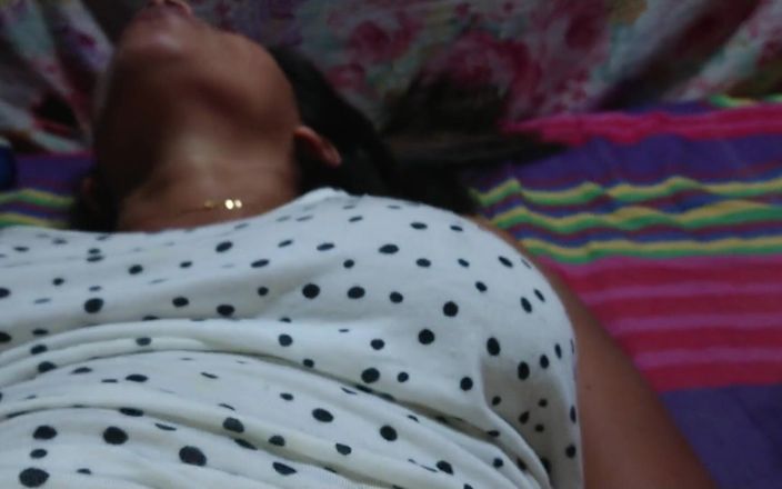 Tiyana: Mon mari a léché ma chatte rose jusqu'à ce qu'il...