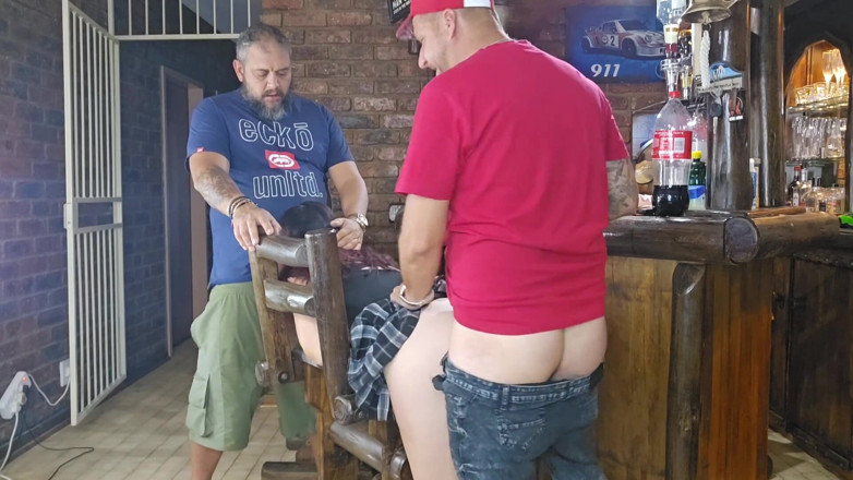 Sparowdox: Vamos foder meu amigo da namorada