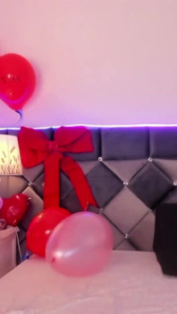 Ballonfetisch mit einer frechen Blondine