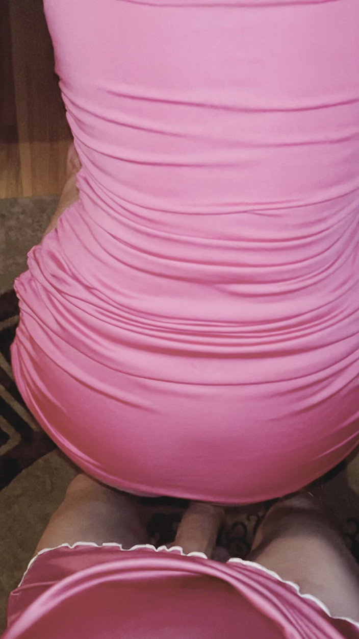SashMash: Pink Dress Bi Couple