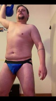 It Was Inspiring to Work Out Watching Porn. Spoiler: I End up Jerking off