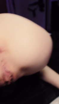 19 anos, magra Katie creampie preenche orgasmo foda em um hotel
