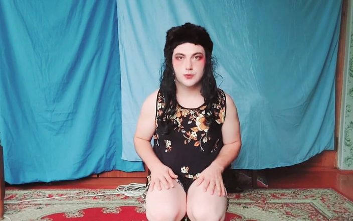Kitty_Cross: 핫한 레이디보이 섹시한 쉬멜 모델 공주 Sissy 크로스드레서의 귀여운 다리