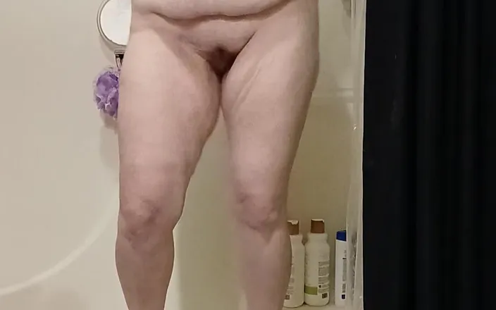 Elianna: Nude Body N Booty Shake