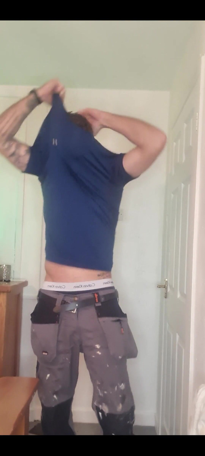 Englishtom20vip: 看我穿上工作制服