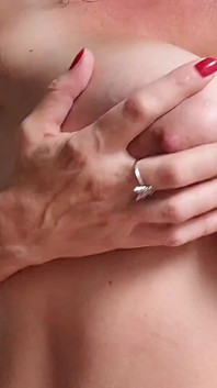 Sexy istruzioni per masturbazione per i miei fan ... Grandi tette e figa pelosa con figa creampie