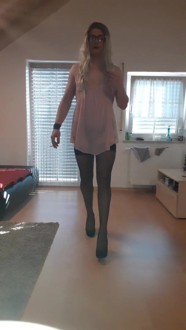 Julia CD: Seksowna bielizna crossdresser nastolatka