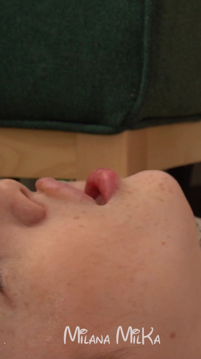 Milana Milka: Tetona milf en lección de sexo