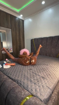 Awek dalam merah jambu suka orgasme