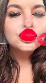 Lipstick Kissing JOI Game