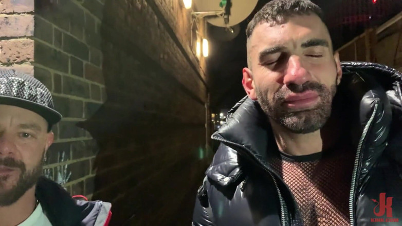 Kinky Bites Gay: Tak, Mistrz: Scott Wild i Kai Marcos - Raw