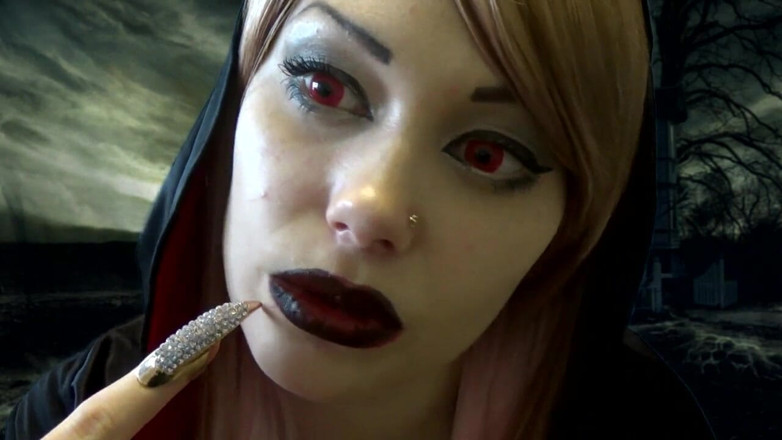 Goddess Misha Goldy: main tumhari Evil Vampire Mistress hoon aur main tay kar...
