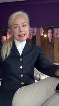 Jodhpurs, botas y paseos faciales - ella posee sus ponyboys