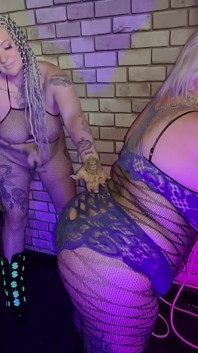 Jay Playhard et Livie Blainn dévergondent