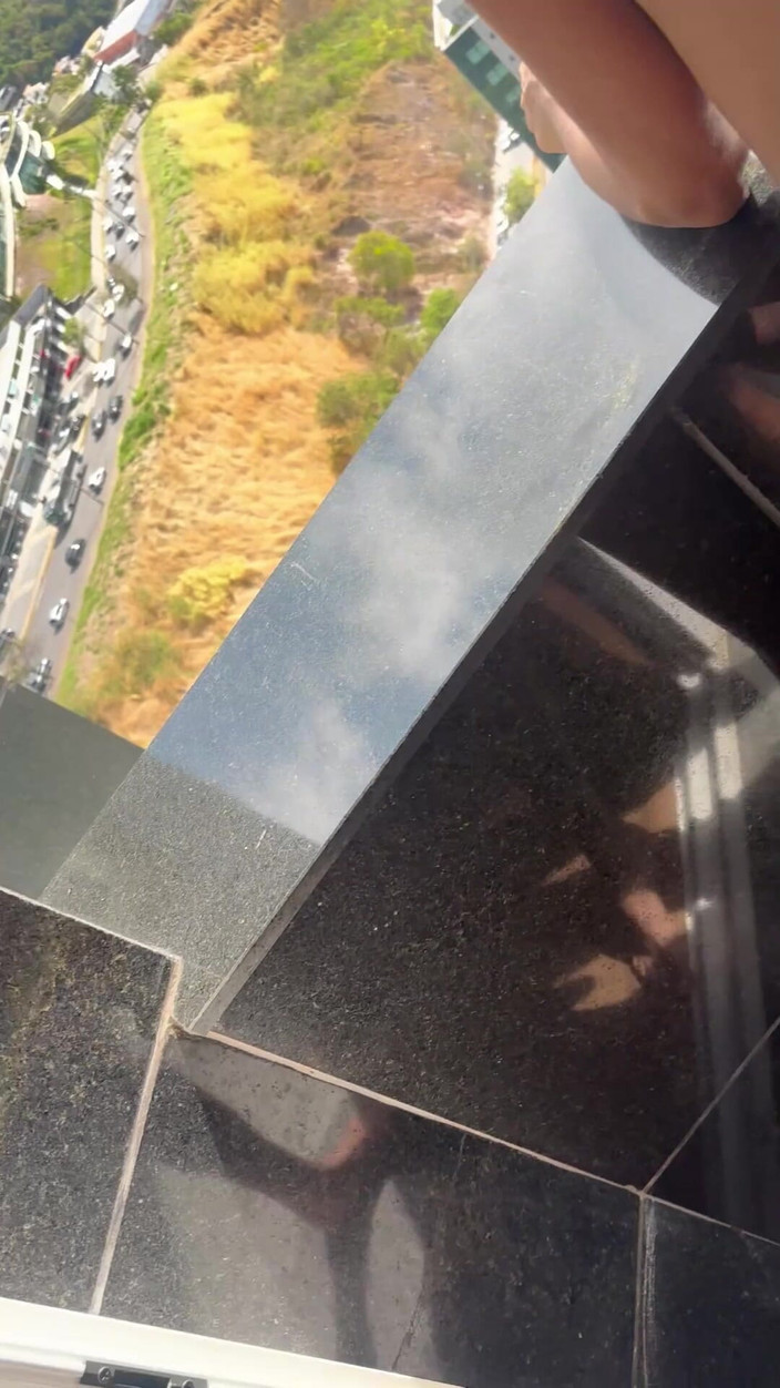 SX Producer: 天才顾客决定去见娜塔莉娅·丰特斯的屁股