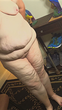 내 큰 뚱뚱한 엉덩이와 보지가 너무 젖어, 이 사람은 신음하고 사정하기 전에 몇 분 동안 거의 지속 될 수 있니