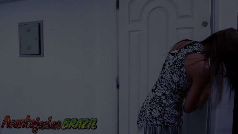 Avantajadas Brazil: Elettricista Che Prende Un Pestaggio Dal Cazzo Del Travestito