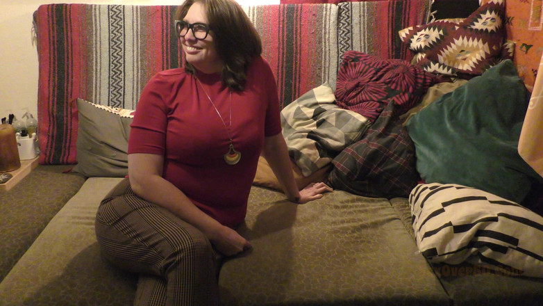 Sex Over 50: Kırmızı Kazak