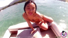 SpicyGum: June liu / PiccanteGum - Canottata su un lago francese (No porno)