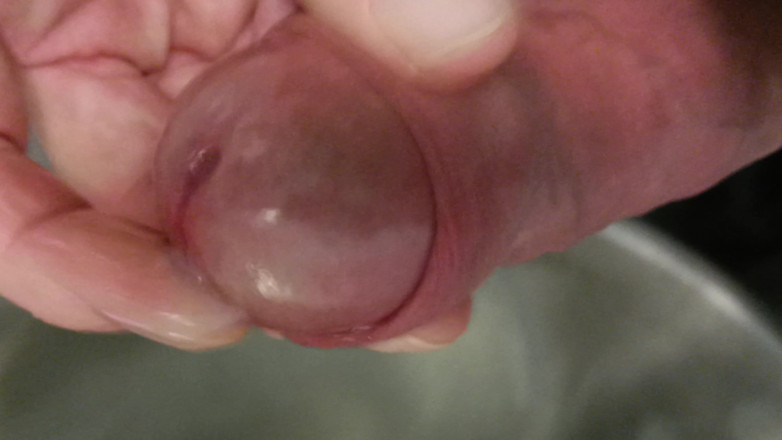 Rockardglans: Pisuar publiczny walenie noszenia ubrań roboczych, zbliżenie spust