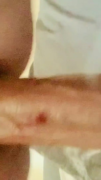 Uwielbiam odbijać się na moim wielkim dildo
