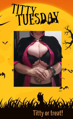 hugeboobswife: Šťastné titty úterý! Halloween 2023