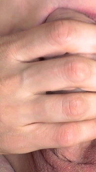 Amatör yakın çekim oral seks ve ağzına boşalma