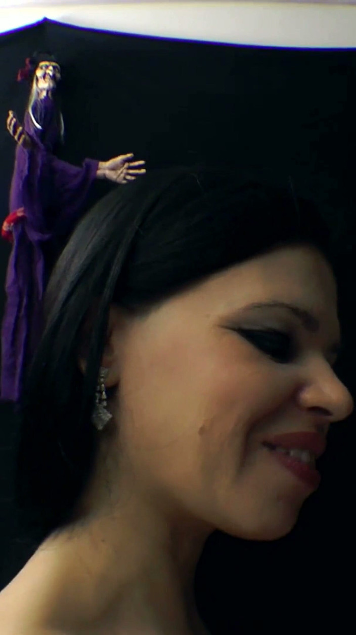 Enema Extreme And Top Girls: Gothic Facesitting Domination - Black-haired Domme Rides Her Slave's Face