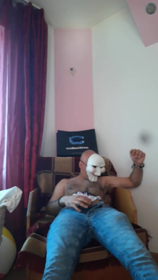 SingerMask: Jerking on pussy toy and wet panties
