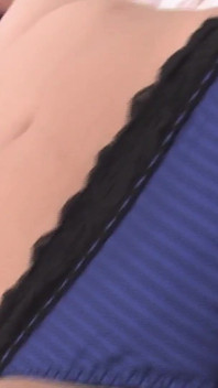 Chicas japonesas escena 2 - linda chica japonesa tetona se masturba primero y termina con su coño peludo corrida