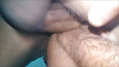 Lily & Theo: Detail silných orgasmických kontrakcí mokré, kapající kundy plné spermatu