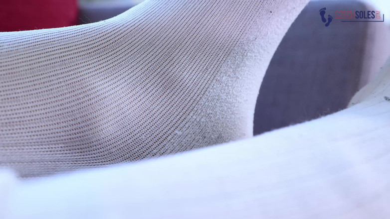 Czech Soles - foot fetish content: Zwei schwestern Fußwachstum und vergleichen