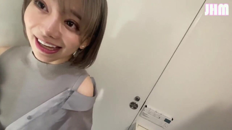 Japanese Hentai Matings: Een slanke schoonheid verkent vrijheid en vindt een stille release...