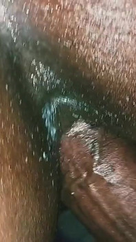 Menyelam laut mendalam dalam pepek (eboni gaya doggy sudut pandangan pertama)