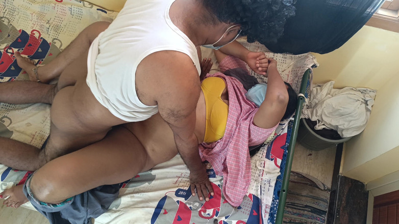 Pushpa studio: Awek kolej panas dan comel