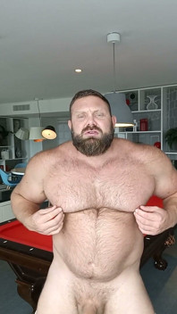 Jack Stacked - papai musculoso dominante lutando com singlet strip e dirty talk