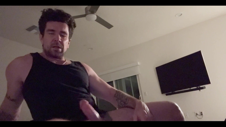 Trenton Ducati: Sesi jack tengah malam! Apakah kalian hanya menarik keluar dan...