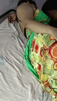 Desi Indian Brother-in-law Fed His Sister-in-law a Banana, Had Sex with Her, and Licked Her Pussy. Hindi Video
