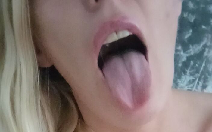 Susana: 딜도 게임 1