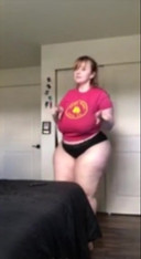Big beautiful BBC sluts: Acasă singură dansând strângându-mi țâțele uriașe scuturându-mi fundul uriaș