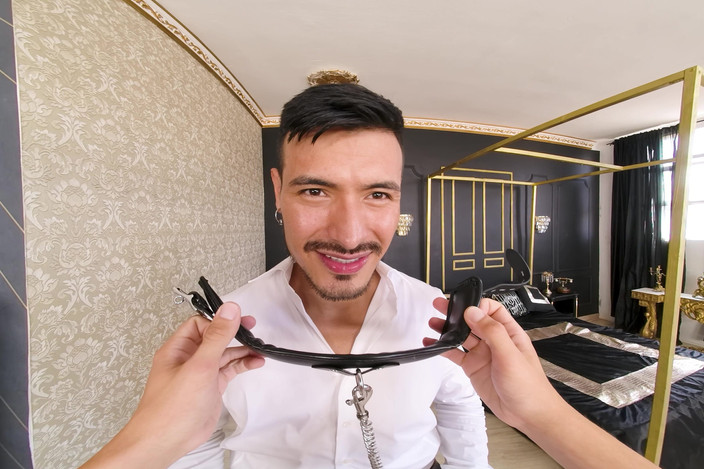 Virtual Real Gay: Bearded Stud Valdo Smith Can’t Wait to Try Out the...