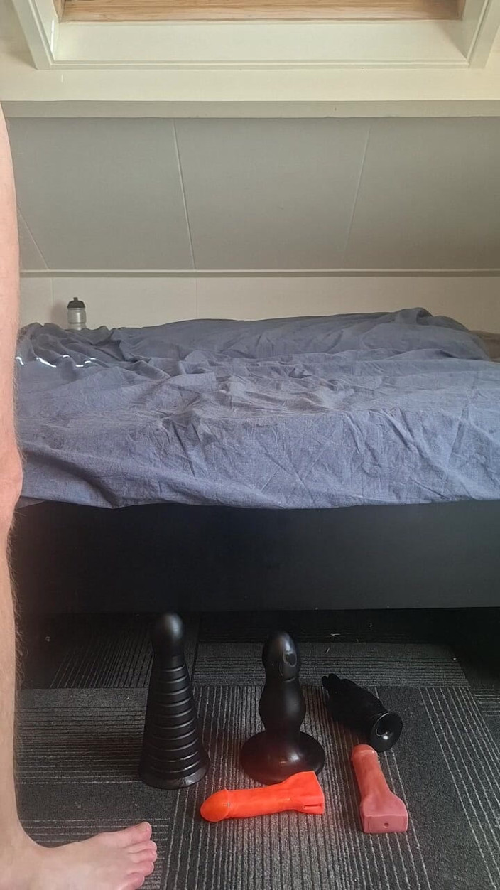 NoFace Twink X: Solo mężczyzna ekstremalne dildo analne - ogromne zabawki