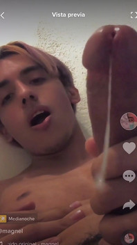 Tüm yeni ppl'ye iyi bakın umarım tatillerin tadını çıkarıyorsundur bu yeni yıl için çok fazla içerik yaratmayı umuyorum