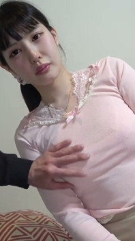 발레 경험의 년 슬림 댄스 아름다움은 그녀의 우아한 톤 그림을 보여줍니다