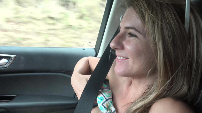 ATK Fans (Girlfriends): Zieh sie über und finger sie, bis sie überall squirtet