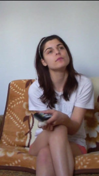 Full Bladder Teen Tries to Hold Her Pee