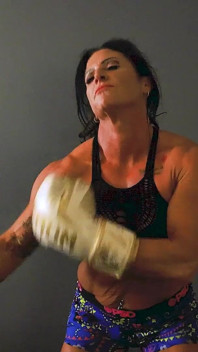 Knockout box dominace: Kandy vs Sam Stout