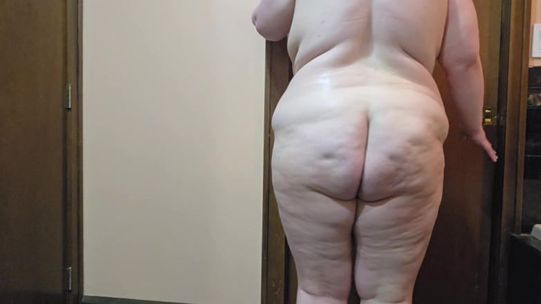 Virgie Blanca: Still Flexible! BBW Does Ballet Moves